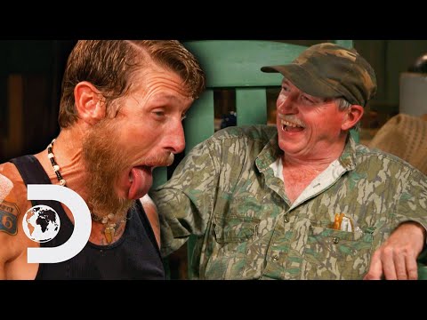 "Ain't Nobody Here Tough Enough To Slaughter That!" | Moonshiners Master Distillers