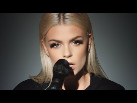 Before You Go - Lewis Capaldi (Cover By: Davina Michelle)