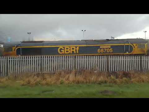 GB Railfreight 66705 thundering past near Wellington (14/02/22)
