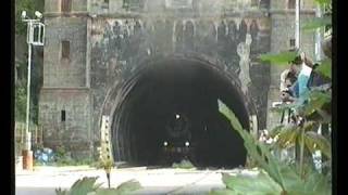 preview picture of video 'Bahnhofstfest Stockhausen   Ausfahrt Tunnel Weilburg'