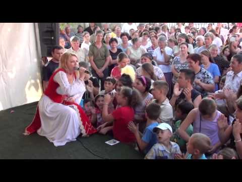 Lorenna la spectacol la Crivat si Suditi - HAI SA RIDICAM PAHARUL