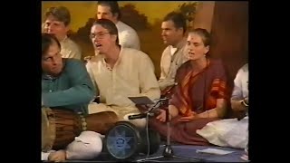 Adi Shakti Puja, Nós somos os cantores de Shri Mataji thumbnail