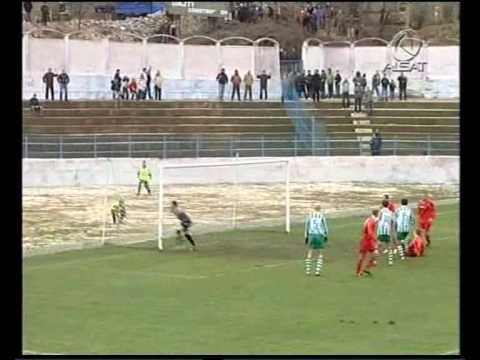 Superliga Shqiptare 2009 2010 Java e 21-te Kastrioti - Apolonia 1-1.wmv