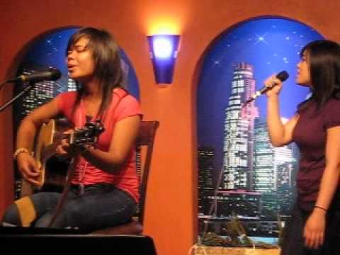 Open Mic night   Kim Reyes singing Desert Song