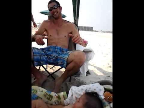 En la playa con mi suegro