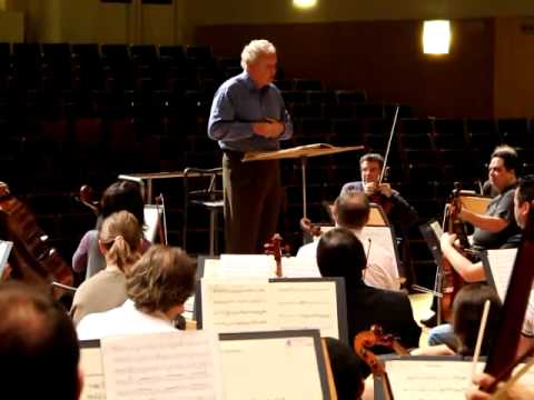 Osesp Turnê Europa 2010 - Discurso de agradecimento maestro Tortelier em Múrcia.avi