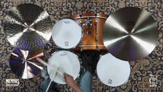 Video thumbnail for Paiste 14" 2002 Sound Edge Hi-Hats - 957/1061g (1063114-1060722D) by Memphis Drum Shop