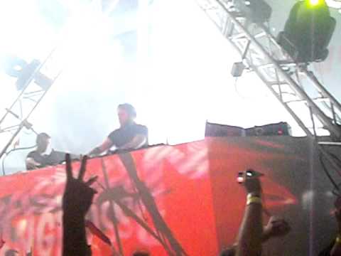 SEBASTIAN INGROSSO Live @ Stereo Live - Houston : Tung Vs Feel So Close (Axwell Bootleg)