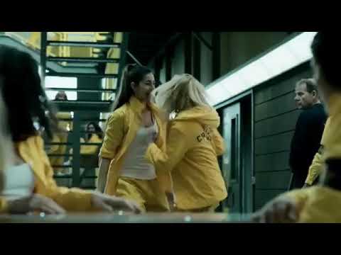 Saray se entera que Macarena ha terminado con Rizos| Vis a Vis