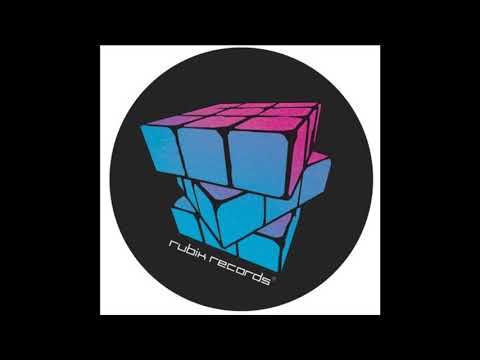 Adam Form feat. Calculon & Andy Sim - Close Call (RRD005)