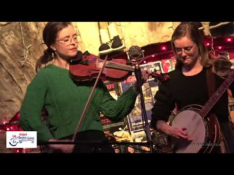 Maddie Denton & Brenna MacMillan, Matt Molloy's, Westport, Mayo, Ireland 8th December 2025