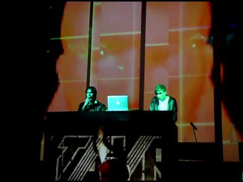 TAVRVS LIVE ALL'ATLANTICO ROMA 12/12/09(Masoko Remix)
