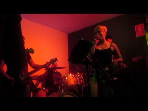 Agi-tc feat Ruby Palomino - What's Up (22/03/14 Barbilonia bar)