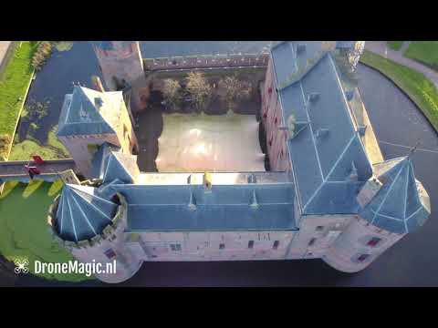Flight over the Dutch castle Muiderslot at muiden (4K Drone shots DJI Mini2)