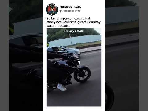 Sollama Yaparken Çukuru Görmeyen Sürücü Kaldırıma Çıkarak Durmayı Başarmış..🤔