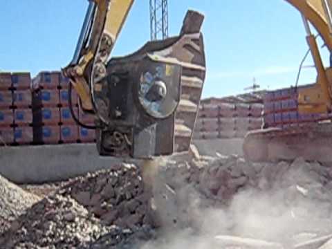 AURTENECHE CUCHARA MACHACADORA TRITURANDO TRAVIESAS.avi