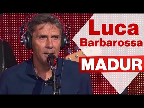 LUCA BARBAROSSA Ddal vivo a Radio2 Social Club - "MADUR"