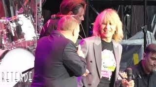 The Pretenders with Ali Campbell - I Got You Babe - Wembley Stadium, 16/6/19