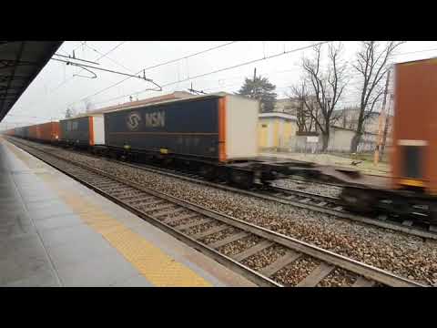 merci con in testa  una  MERCITALIA  494 020  busto Arsizio   6/02/21