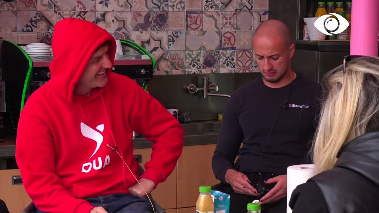 Je servili më i madh i Luizit/ Kristi diskuton me Bledin