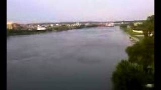 preview picture of video 'sioux city tristate flood of missouri river 2011 of iowa & nebraska sandbagging'