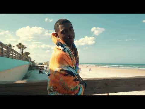 Sauxeneutron - Runaway (Official Video) | Directed by Bomb Visuals