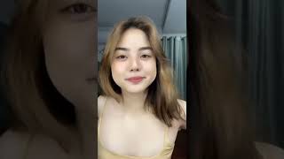 si cantik manyun ?