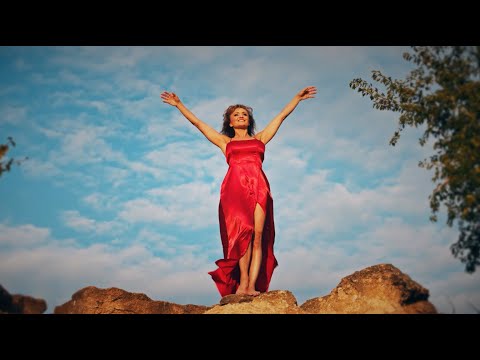 Szandi - Nekem a fény kell