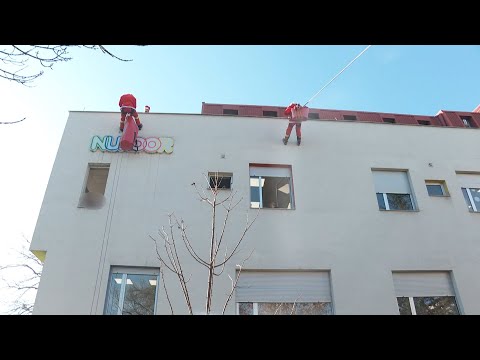 Info - Paketići za decu u niškom Kliničkom centru (TV KCN 25.12.2023.)