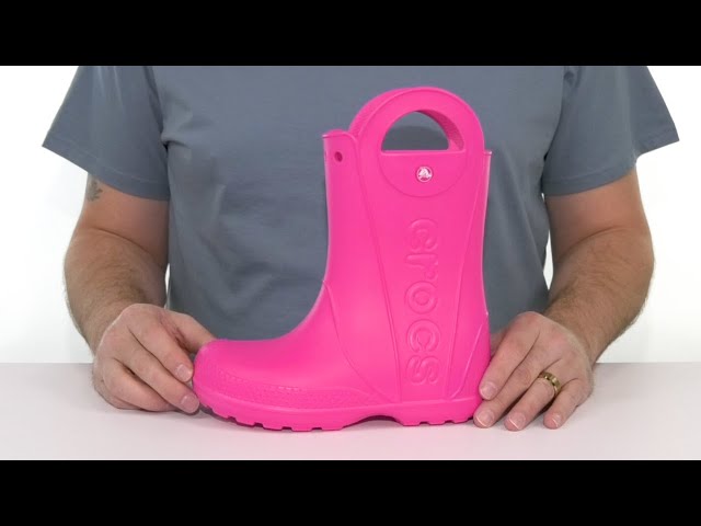 Vídeo relacionado con Crocs Handle It Rain Boot T, Botas de lluvia Unisex niños, Navy Blue, 27/28 EU