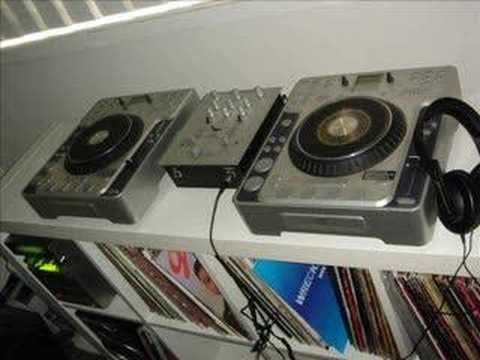 ryan leslie diamond girl funkysykes get up remix