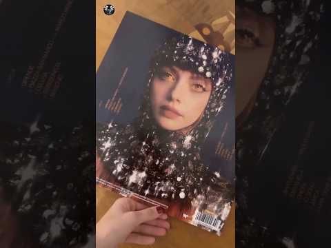 🇮🇹 Annalisa unfold "Ma io sono fuoco" Gold Edition vinyl📀. #annalisa #italia #piazzasanmarco