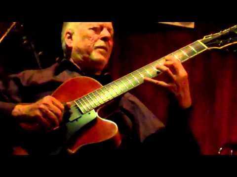 Ron Eschete Trio: SKJ Blues in D flat