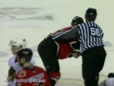 Duncan Keith vs Jamie Lundmark