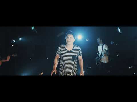 FLO GRUBER - A Mensch (Offizielles Musikvideo)