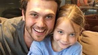 Download lagu Aktorja e vogel e ''Mrekullia ne qeline 7'' gezon shqiptaret: ''Më pëlqen shumë muzika juaj''! mp3 Download lagu Aktorja e vogel e ''Mrekullia ne qeline 7'' gezon shqiptaret: ''Më pëlqen shumë muzika juaj''! mp3