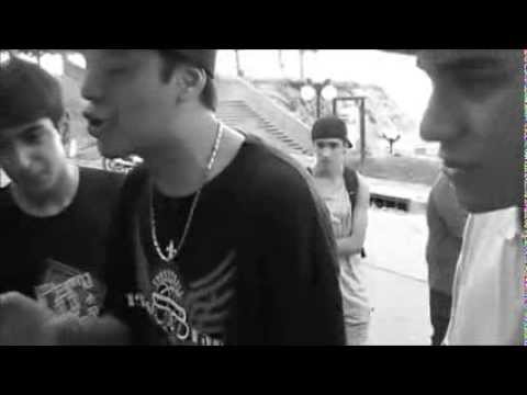 Zarabia estas rompiendo las bolas**