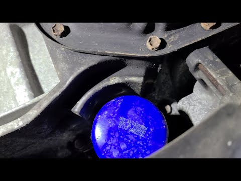 2004 - 2006 Scion XB oil change