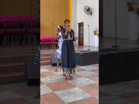 Ama Glow - Awurade wone made nyinaa (Cover)