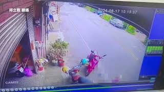 Re: [新聞] 高中正妹車禍命危！網酸無照駕車　父淚曝