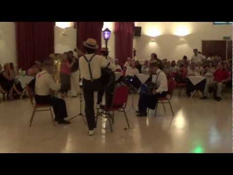 La Tuba Tango En Vivo: en: "Vida Mía" Milonga de Colegiales ( Viernes 11-01-13)  - 1/4 -