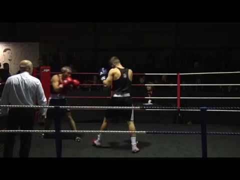 Danny Wilson v Daryl Bath