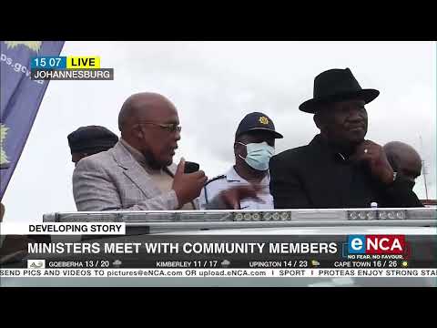 Ministers address residents in Diepsloot (1 1)