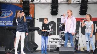 Video DOCELA kapela - sestřih vybraného repertoáru
