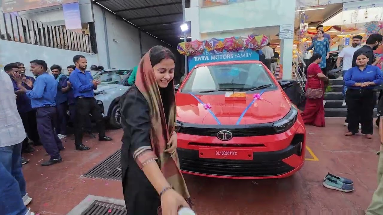 🚗 Buying New Car — TATA ALTROZ 2025 | Full Delivery Experience 🎉 #deepbvlog