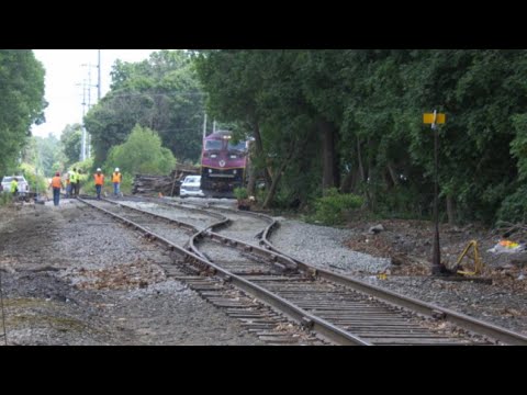 [HD] First train since 1983: MBTA on the Grafton & Upton