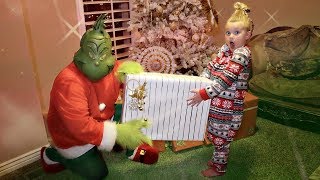 THE GRINCH Stole My BIRTHDAY!