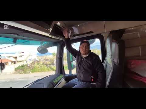 Uno de los mejores tapiceros del Ecuador. En Ambato, Tungurahua, Ecuador, 