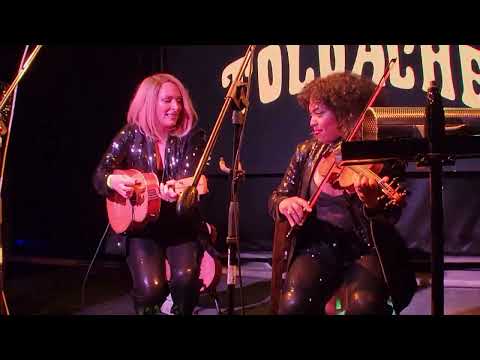 FLOR DE TOLOACHE at the C3 Rooftop in Guadalajara. 3.29.23