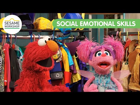 Elmo and Abby Learn the Meaning of Compromise - Social Emotional Skills